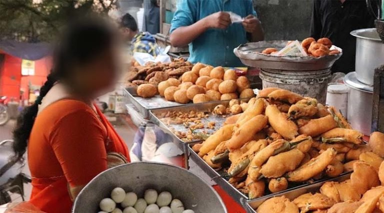 சாப்பிடும் போது தொண்டையில் போண்டா சிக்கி பெண் உயிரிழப்பு!