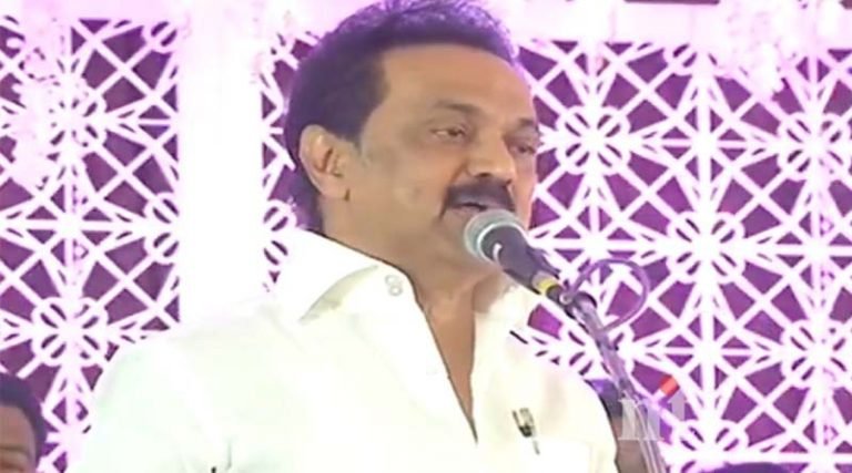 வீடியோ: தமிழகத்திற்கு நல்லாட்சி விருது கொடுத்தவர்களை அடிக்க வேண்டும் – மு.க.ஸ்டாலின்