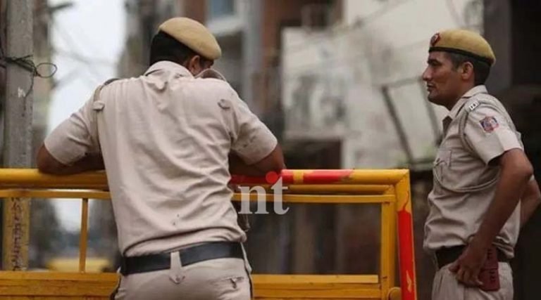 டில்லி என்கவுன்டர் – 2 பேர் சுட்டுக்கொலை