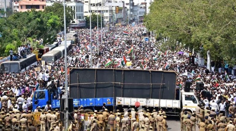 CAA-க்கு எதிராக போராட்டம் – தமிழகம் முழுவதும் தடையை மீறி இஸ்லாமிய அமைப்புகள் பேரணி