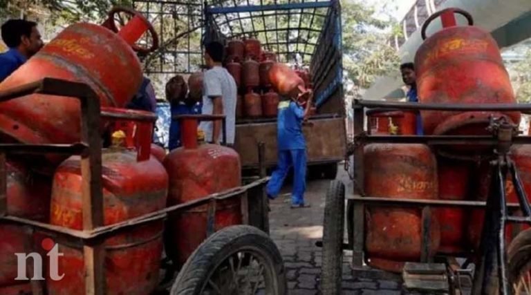 சிலிண்டர் விலை கடும் உயர்வு; சென்னையில் விலை ரூ.881!