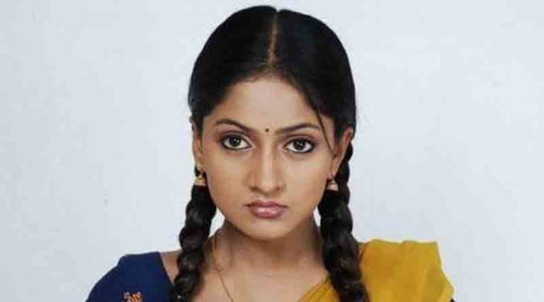 நடிகை ஷீலா திருமணம்: தொழில் அதிபரை மணந்தார்